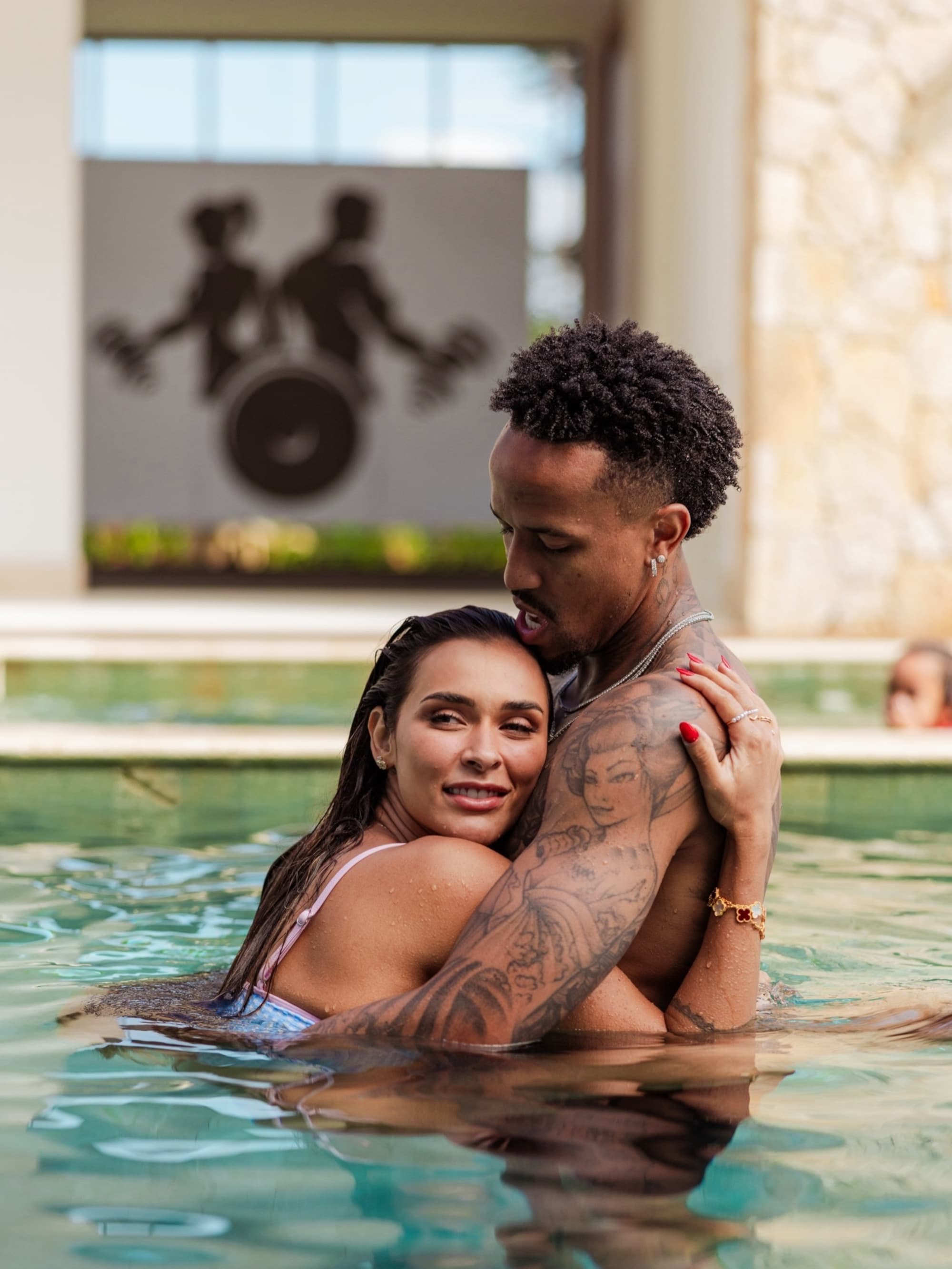 Real Madrid Star’s Wife Stuns As She Trains Muay Thai With Baby Bump Workout