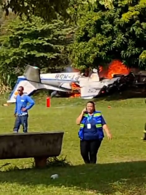 Picture shows a small aircraft on fire after landing on a filed on Wednesday, June 10, 2026,  in Marilia, Brazil. Two pilots died in the crash and one was injured. Note: Photo is a screenshot from a video. (Newsflash/NX)