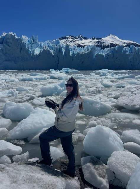 Victoria Julieta Raymondi Guida, 21, poses in undated photo. She died after losing control of her car and  carshing into store  in Quilmes, Argentina. Note: Private picture. (Newsflash/NX)