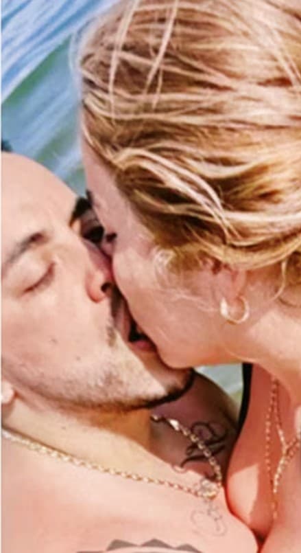Mayra Alejandra Vera Duarte, known as La Mona,  poses with Jorge Eliecer Diaz Collazos, known as Castor, in undated photo.  She was shot and killed on Monday, June 9, 2026, in Barranquilla, Colombia.  Note: Private picture. (Newsflash/NX)
