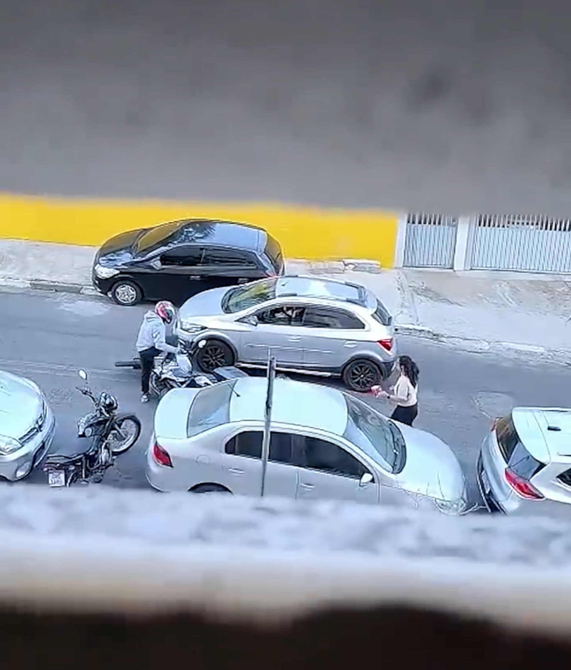 Off-Duty Cop Shoots Armed Teen Robber Who Stole Police Chief’s Gun During Street Robbery