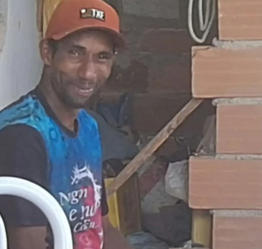 Picture shows Silas Santos Fontoura, 40,. He is accused of killing Benedita de Jesus Rodrigues, 59, and keeping her body inside the refrigerator in Sao Mateus, Brazil. Note: Private picture. (Newsflash/NX)