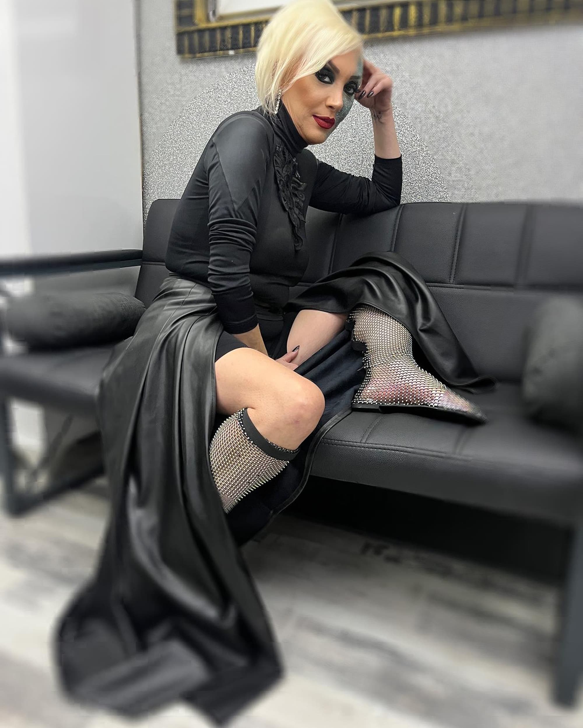 Singer Gul Tut, known as 'Gullu' poses in undated photo. Her daughter Tugyan Ulkem Gulter was arrested in Istanbul, Turkey. Note: Private photo taken from social media. (Newsflash)