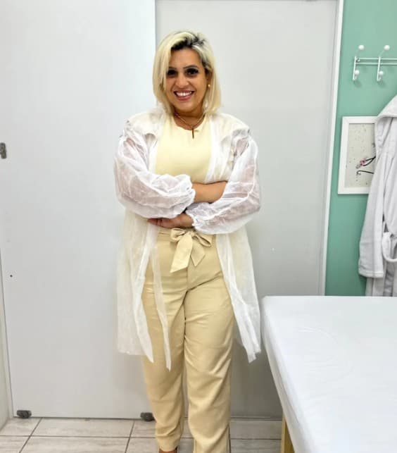 Isabela Dantas poses in undated photo. She was arrested on suspicion of posing as a doctor and injecting construction silicone into buttocks. Note: Private picture. (Newsflash/NX)