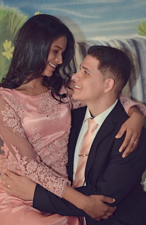 Gustavo Maciel and Iranilcy Oliveira, pose in undated photo. He was sentenced to 20 years in prison for her murder. Note: Private picture. (Newsflash/NX)