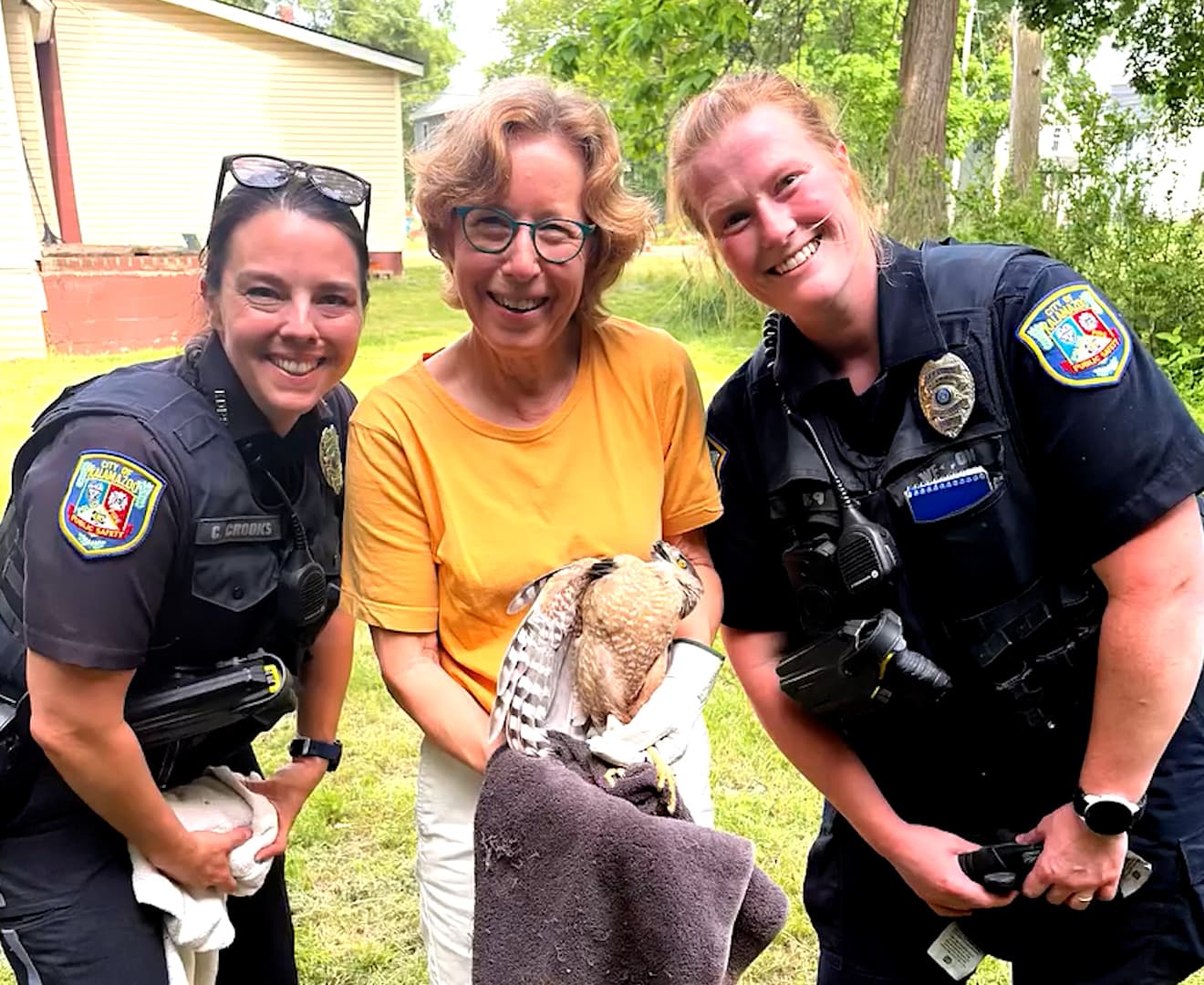 Officers And Civilian Go Above And Beyond To Rescue Injured Hawk