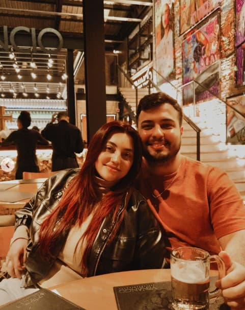 Leticia Fabbri, 32, poses with her current boyfriend Fernando Conhasca, 26, in undated photo. At age 24 she had both feet amputated and was broken up by her boyfriend on the day she left the hospital. Note: Private picture. (@leticiafabbri, Newsflash/NX)