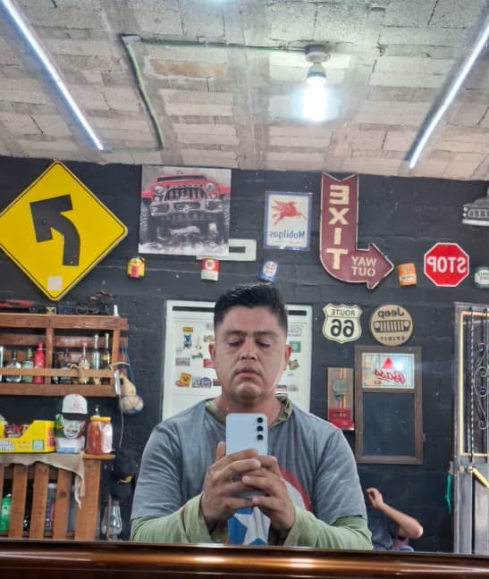 Photographer and content creator Ricardo Zuniga Rosas, 35, poses in undated photo. He was murdered on the night of Saturday, August 29, 2026, in Tehuitzingo, Mexico. Note: Private picture. (Newsflash/NX)