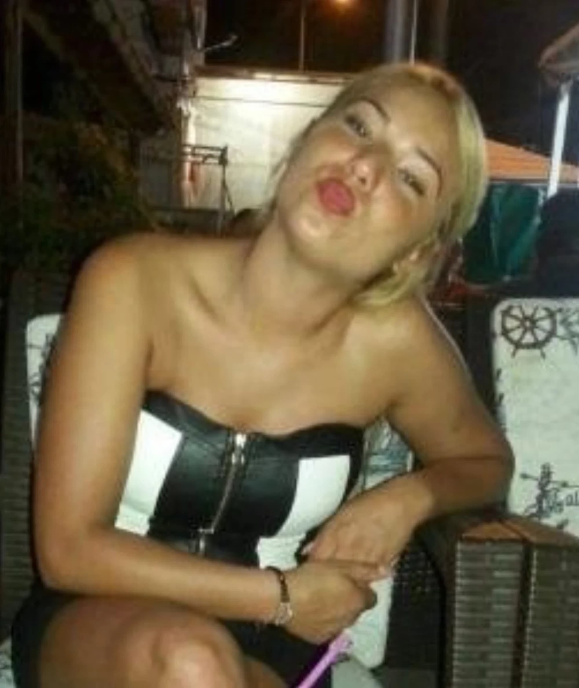 Picture shows Yasemin Gundogan, undated. She turned herself in after a short escape and was convicted. Note: Private photo. (Newsflash/NX)
