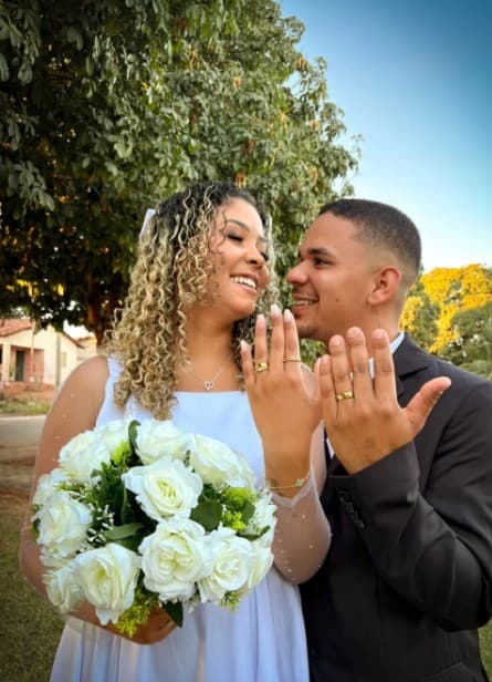 Maycon Douglas de Souza, 24, and Ana Karoline Queiroz Alves, 20, pose in undated photo. They were killed in a head on cloison on Sunday, June 7, 202, in Taguatinga, Brazil. Note: Private picture. (Newsflash/NX)