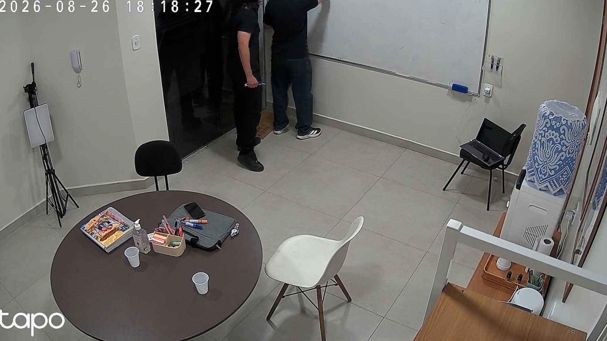 A 14-year-old teenager stabs teacher at tutoring school located in Manaus, Brazil, Aug. 26, 2026. Note: Photo is a screenshot from a video. (Newsflash/NX)